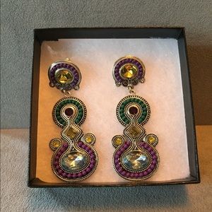 Beautiful, colorful silvertone earrings, pierced